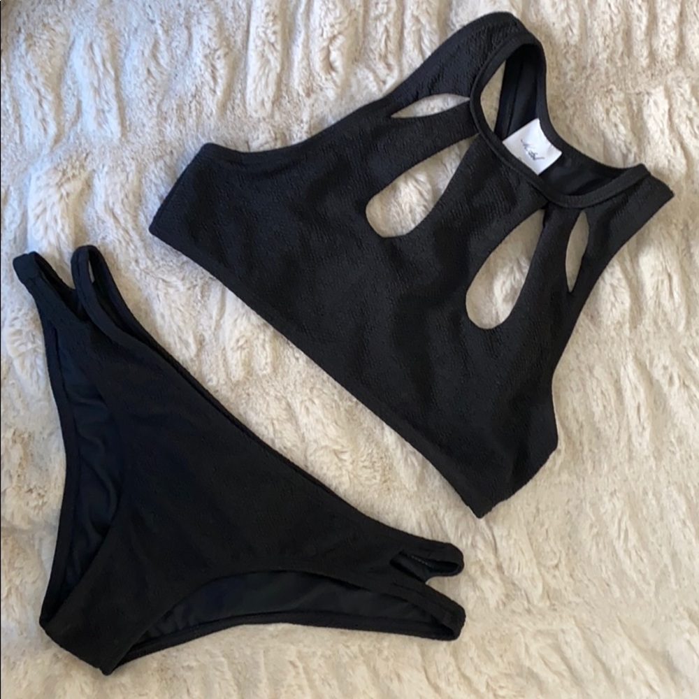 (DONATED) NWOT Black Bikini